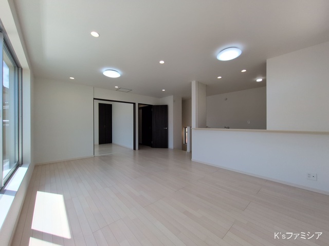 さいたま市見沼区大字小深作の新築戸建てリビング写真 2025年7月31日撮影