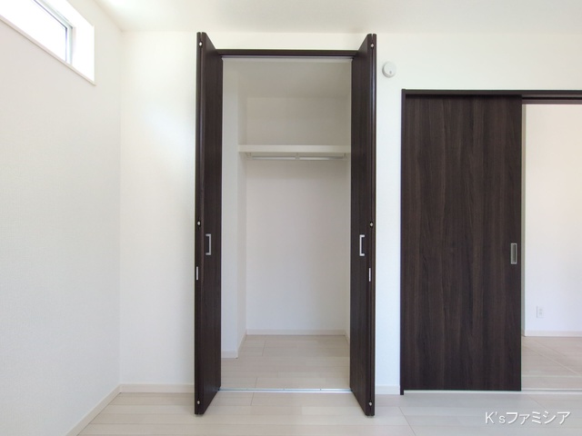 さいたま市見沼区大字小深作の新築戸建て収納(ウォークインクローゼット)写真 2025年7月31日撮影