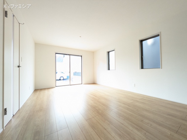 桶川市大字加納の新築戸建てリビング写真 2025年8月7日撮影