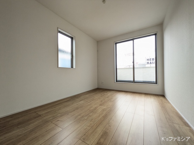 桶川市大字加納の新築戸建て居室サブ写真 2025年8月7日撮影