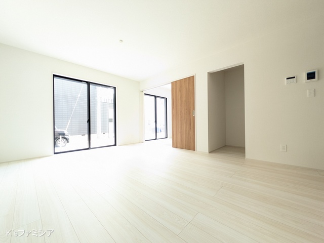 桶川市大字加納の新築戸建てリビング写真 2025年7月31日撮影