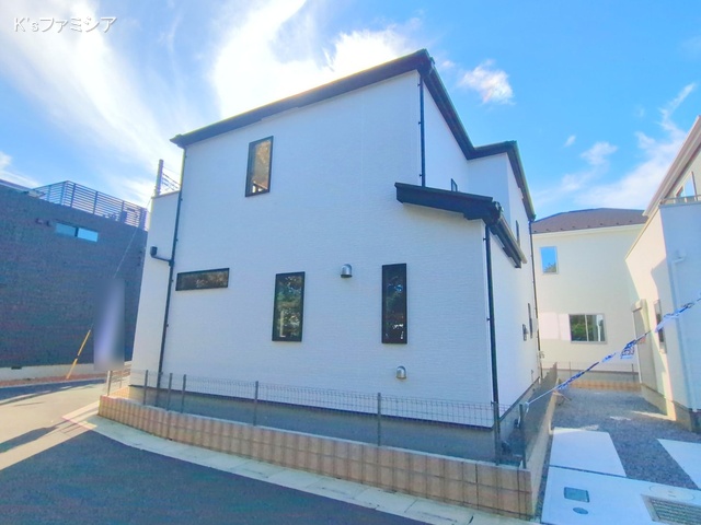 桶川市大字加納の新築戸建て完成写真 2025年11月12日撮影