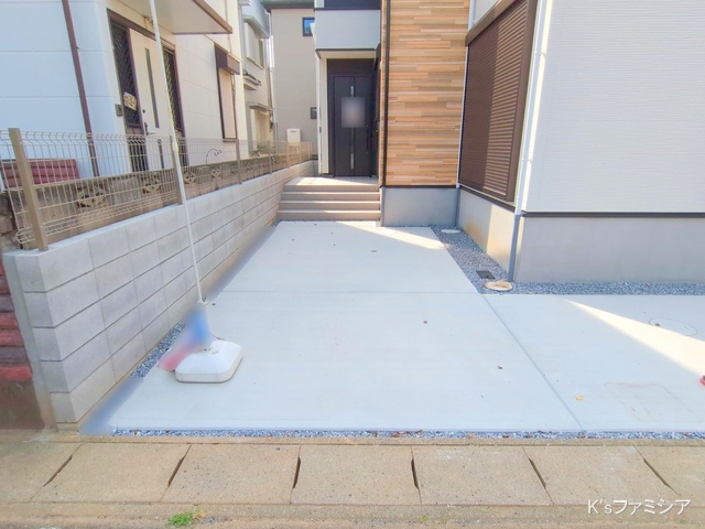 さいたま市岩槻区本丸１丁目の新築戸建て完成写真 2025年9月18日撮影