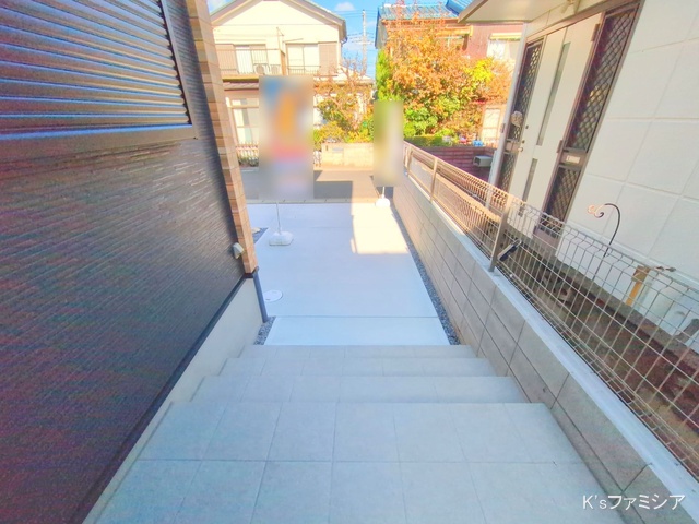 さいたま市岩槻区本丸１丁目の新築戸建て完成写真 2025年11月20日撮影