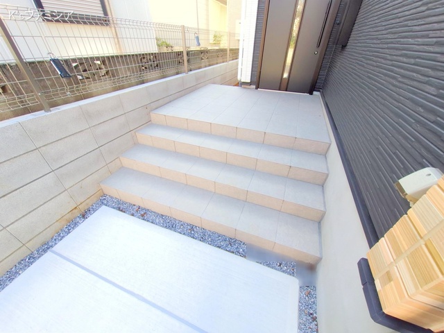 さいたま市岩槻区本丸１丁目の新築戸建て完成写真 2025年11月20日撮影