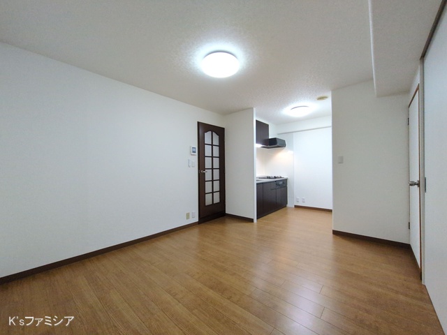 さいたま市緑区大字中尾のマンション『エンゼルハイム花月』リビング写真 2025年7月1日撮影