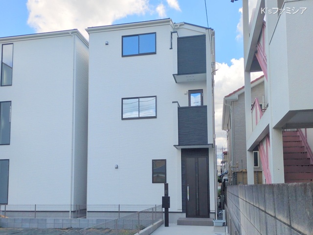 さいたま市北区宮原町4丁目の新築戸建て完成写真 2025年7月30日撮影