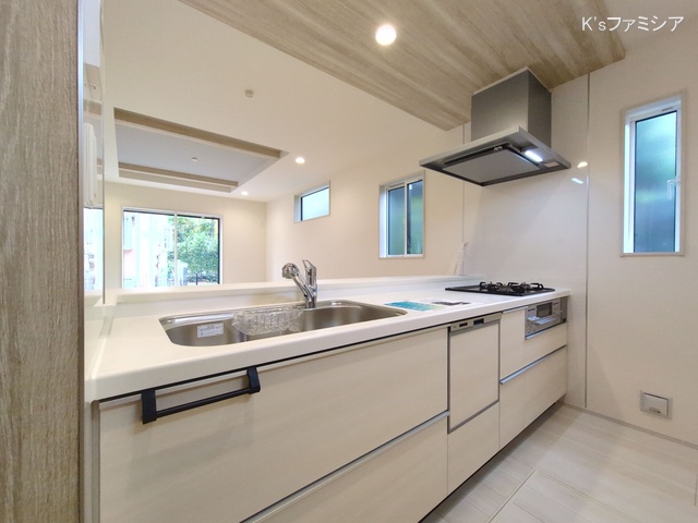 さいたま市見沼区大字大谷の新築戸建てキッチン写真 2025年11月13日撮影