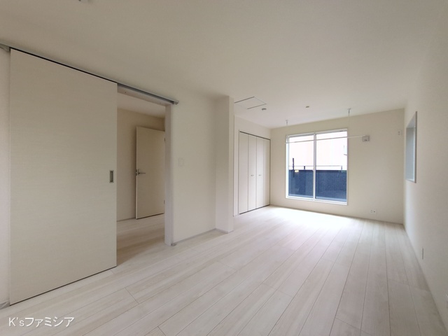 さいたま市見沼区大字大谷の新築戸建て居室メイン写真 2025年11月13日撮影