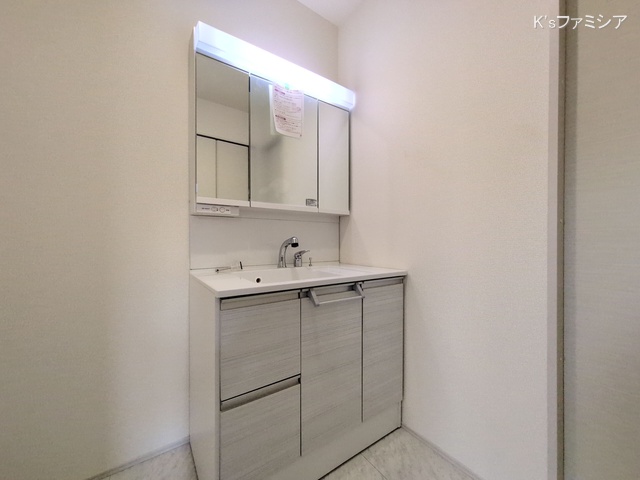 さいたま市見沼区大字大谷の新築戸建て洗面所写真 2025年11月13日撮影