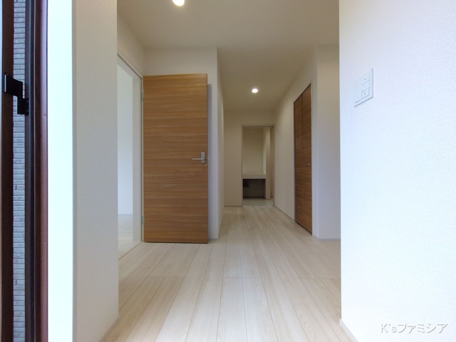 さいたま市緑区大字下山口新田の新築戸建て玄関写真 2025年11月13日撮影