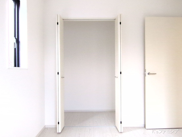 さいたま市緑区大字三室の新築戸建て収納(ウォークインクローゼット)写真 2025年11月27日撮影