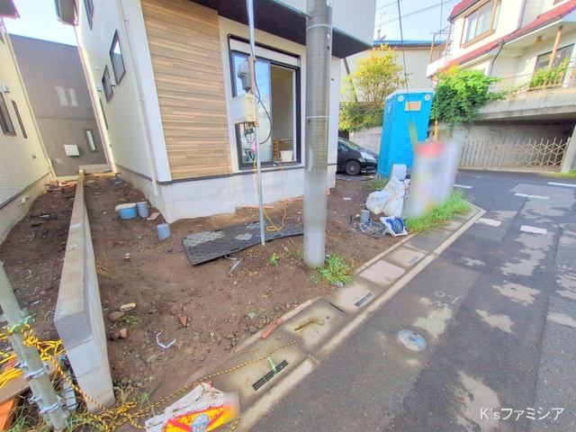 さいたま市緑区大字三室の新築戸建て外構写真 2025年10月2日撮影