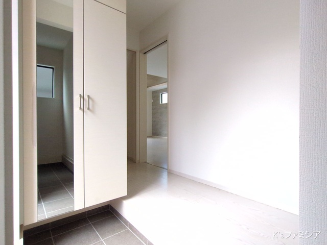 さいたま市緑区大字三室の新築戸建て玄関写真 2025年11月27日撮影