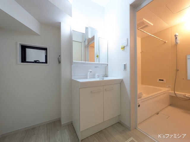 桶川市末広３丁目の新築戸建て洗面所写真 2025年10月9日撮影