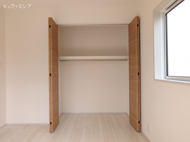 さいたま市岩槻区府内１丁目の新築戸建て収納(ウォークインクローゼット)写真 2025年9月29日撮影