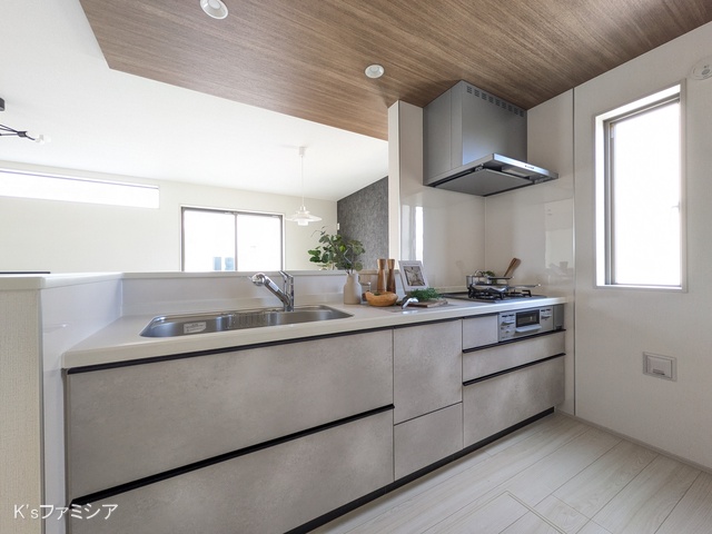 上尾市大字瓦葺の新築戸建てキッチン写真 2025年11月10日撮影