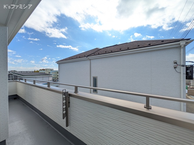 上尾市大字瓦葺の新築戸建てバルコニー写真 2025年11月10日撮影