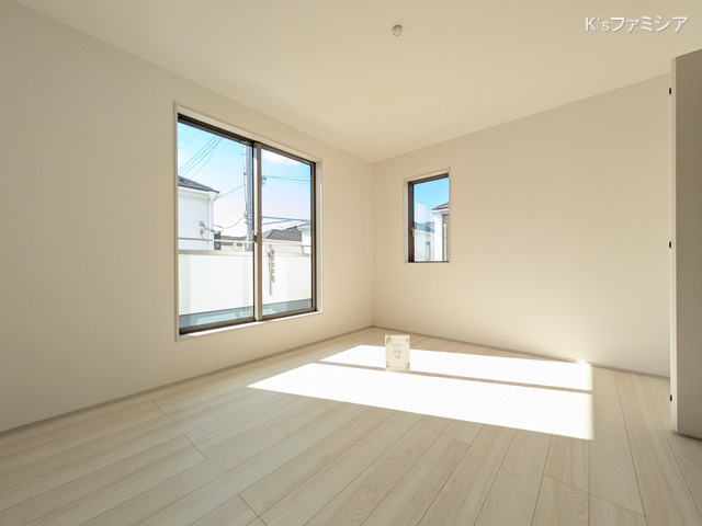 上尾市大字瓦葺の新築戸建て居室メイン写真 2025年11月10日撮影