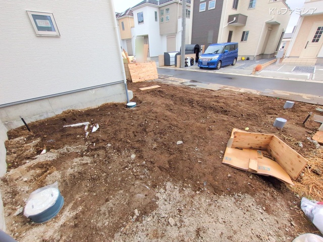 上尾市大字瓦葺の新築戸建て外構写真 2025年10月16日撮影