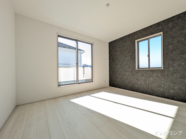 上尾市大字瓦葺の新築戸建て居室メイン写真 2025年11月10日撮影