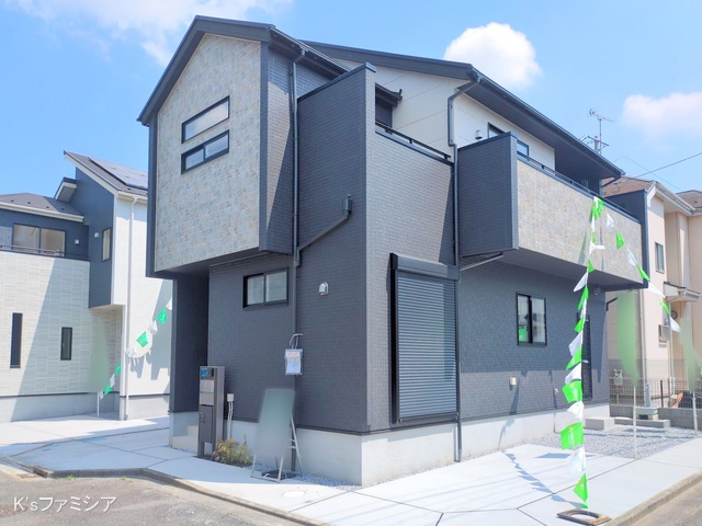 上尾市小泉７丁目 新築戸建ての完成写真