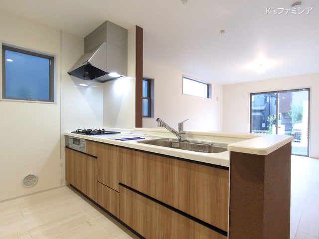 さいたま市岩槻区城町２丁目の新築戸建てキッチン写真 2025年10月31日撮影