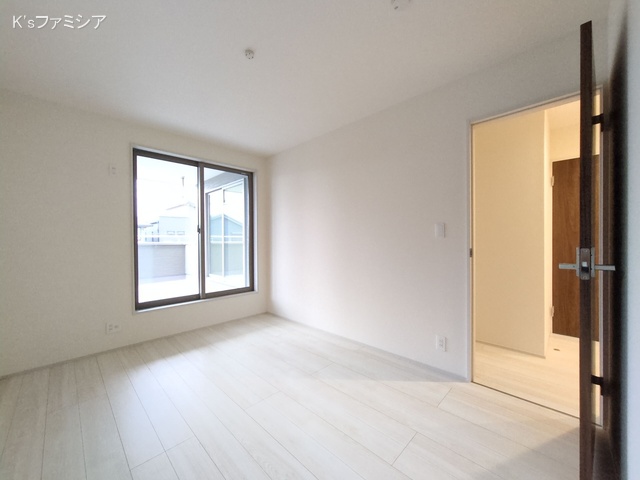 さいたま市岩槻区城町２丁目の新築戸建て居室サブ写真 2025年10月31日撮影