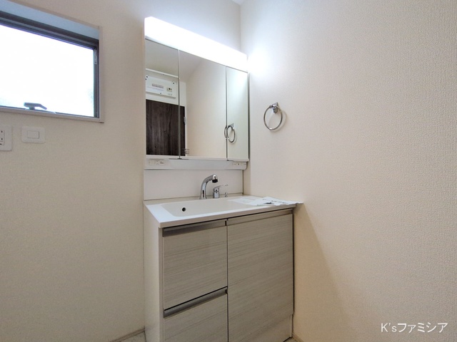 さいたま市岩槻区城町２丁目の新築戸建て洗面所写真 2025年10月31日撮影