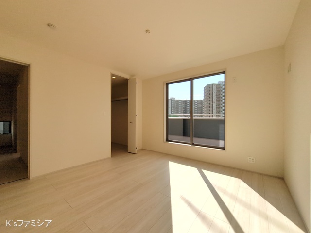 さいたま市岩槻区西原台２丁目の新築戸建て居室メイン写真 2025年11月27日撮影