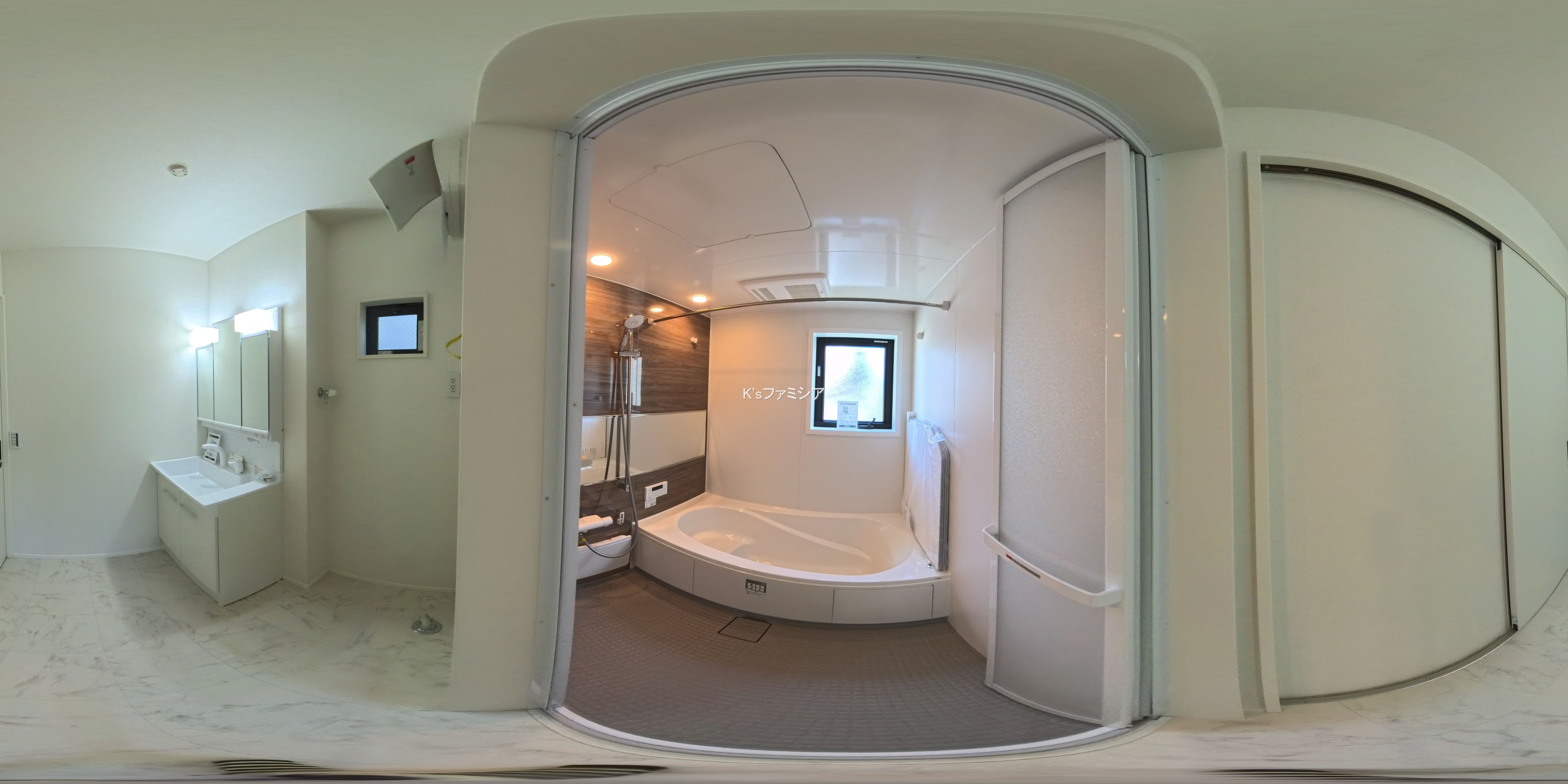 さいたま市緑区太田窪１丁目の新築戸建てパノラマ（お風呂）写真 2025年10月2日撮影