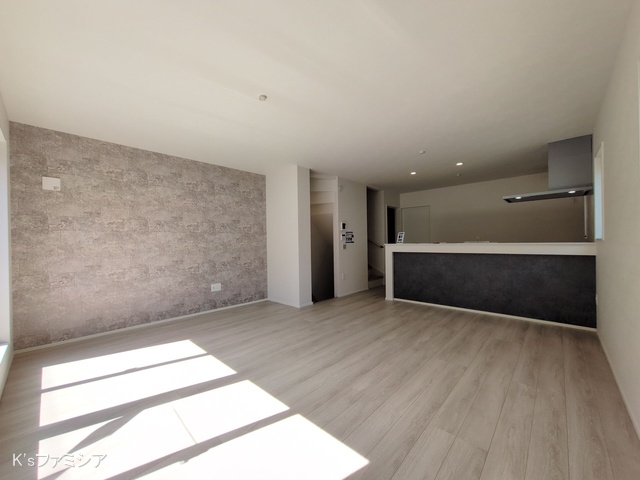 さいたま市緑区太田窪１丁目の新築戸建てリビング写真 2025年10月2日撮影