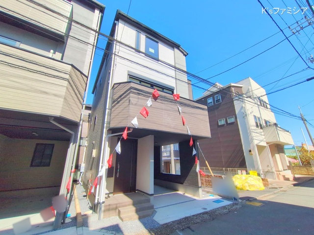 さいたま市緑区太田窪１丁目の新築戸建て完成写真 2025年10月2日撮影