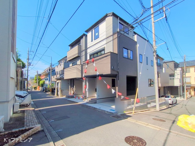 さいたま市緑区太田窪１丁目の新築戸建て完成写真 2025年10月2日撮影