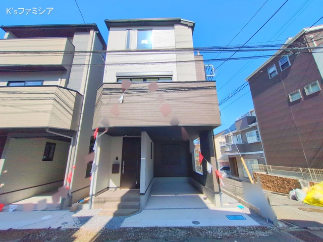 さいたま市緑区太田窪１丁目の新築戸建て完成写真 2025年10月2日撮影