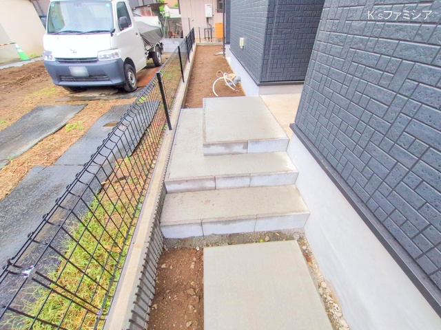 上尾市原市北１丁目の新築戸建て外構写真 2025年10月1日撮影