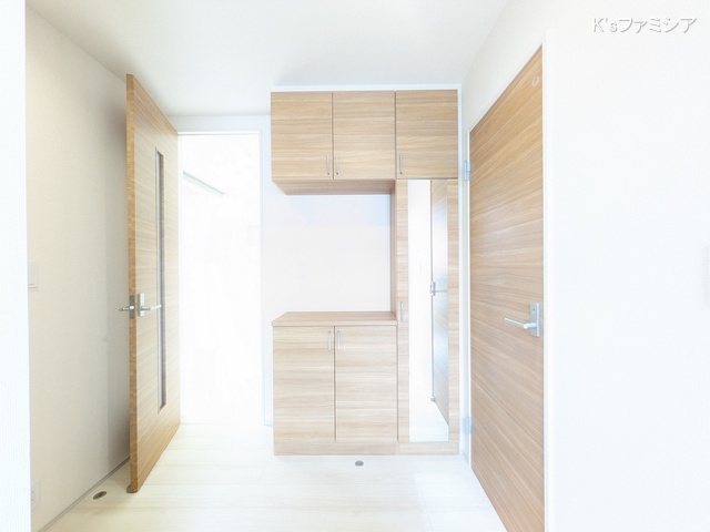 上尾市原市北１丁目の新築戸建て玄関写真 2025年10月24日撮影