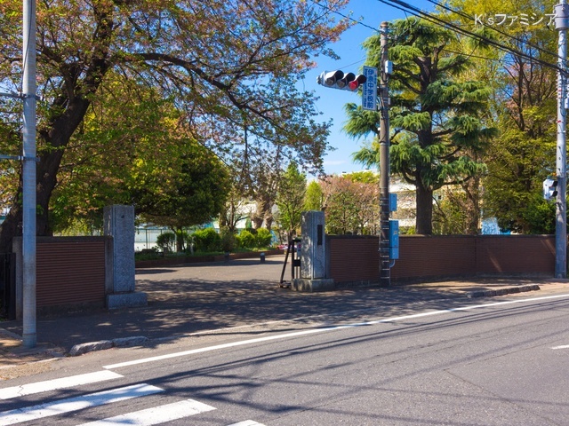 伊奈町立伊奈中学校　距離150m