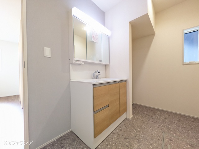 北足立郡伊奈町中央４丁目の新築戸建て洗面所写真 2025年11月14日撮影